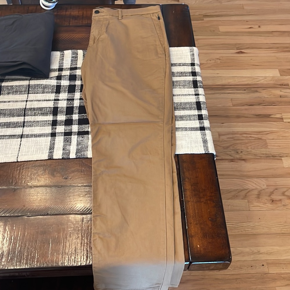 Old Navy Chino 36x32